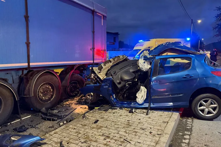 Vážná dopravní nehoda v Hovězí na Vsetínsku