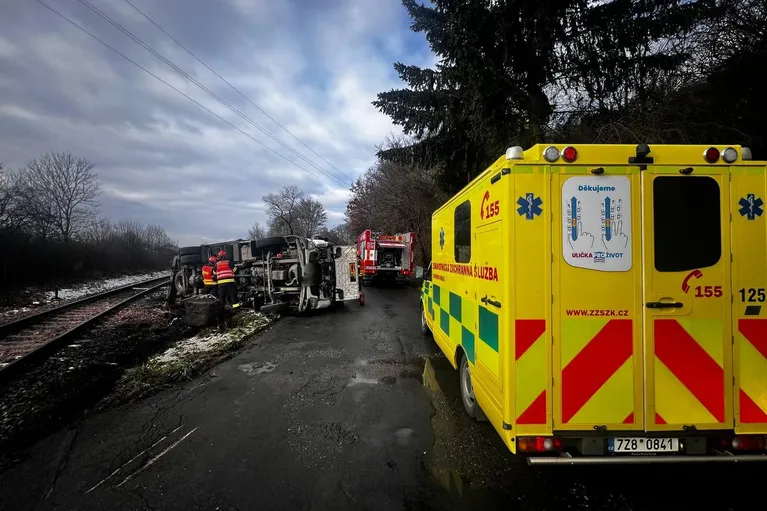 Zásah u dopravní nehody na přejezdu ve Vizovicích